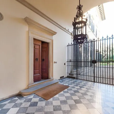 Cosy In Renaissance Palazzo *
